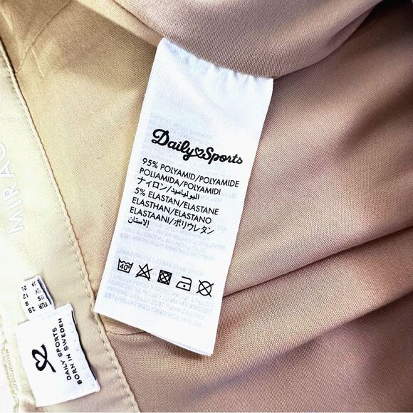 MIRACLE SKORT GOLF SKIRT SKORT DAILY SPORTS OF SWEDEN Size 8 - Picture 10 of 11